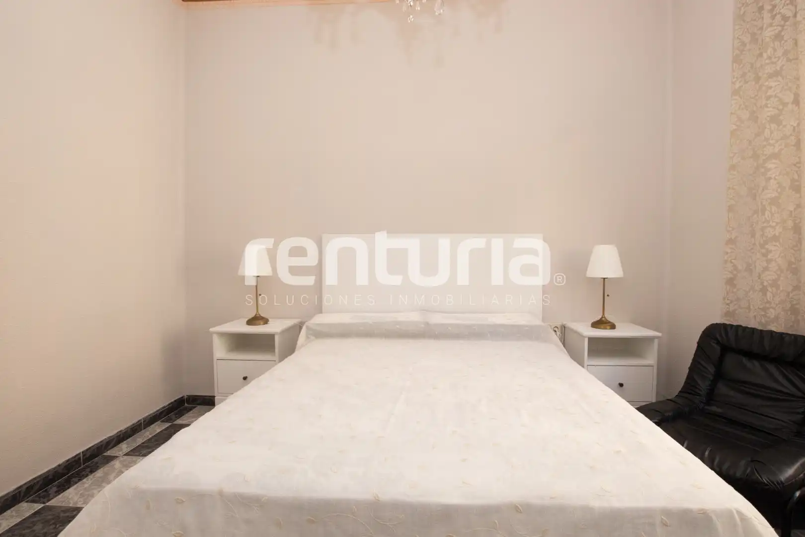 Bedroom of Flat for rent in Extramurs