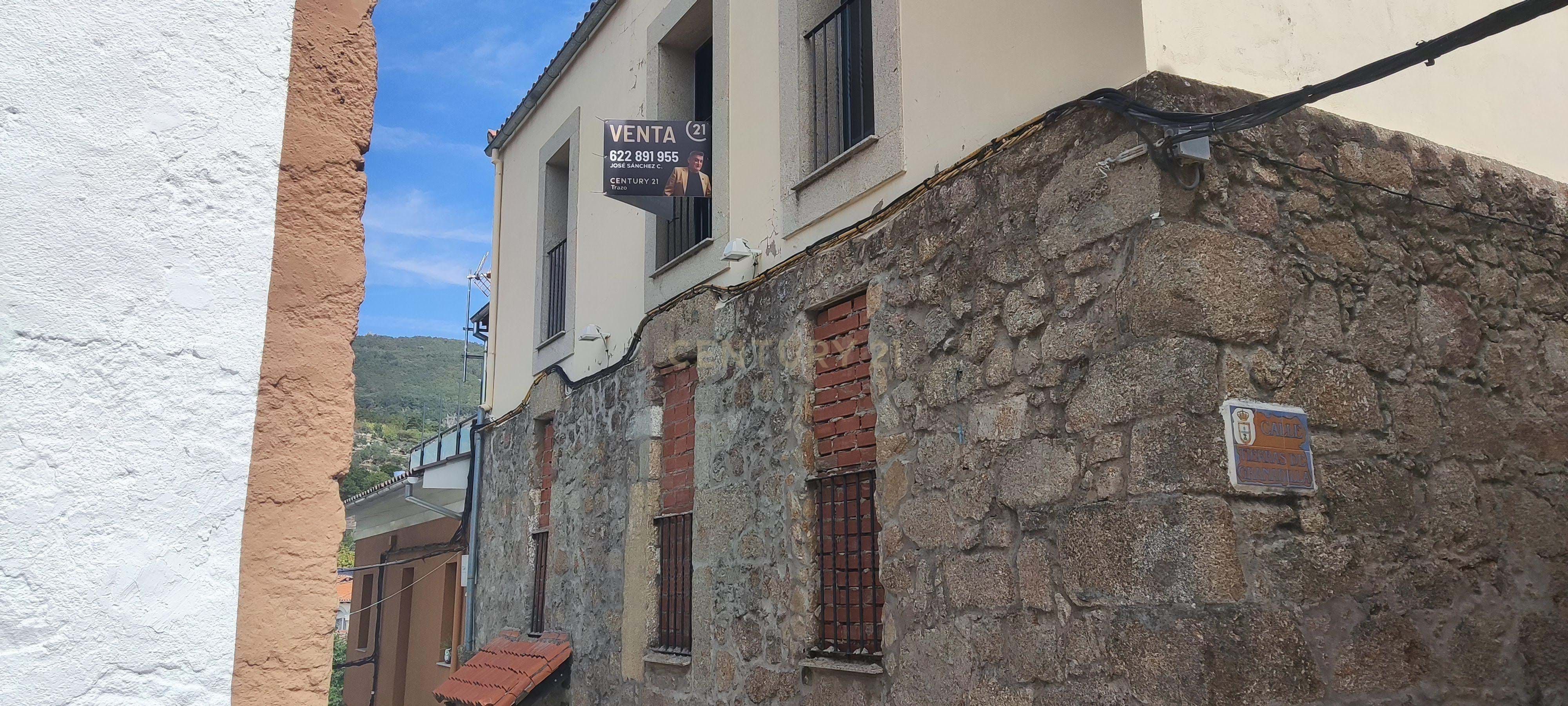 Exterior view of House or chalet for sale in Baños de Montemayor  with Air Conditioner