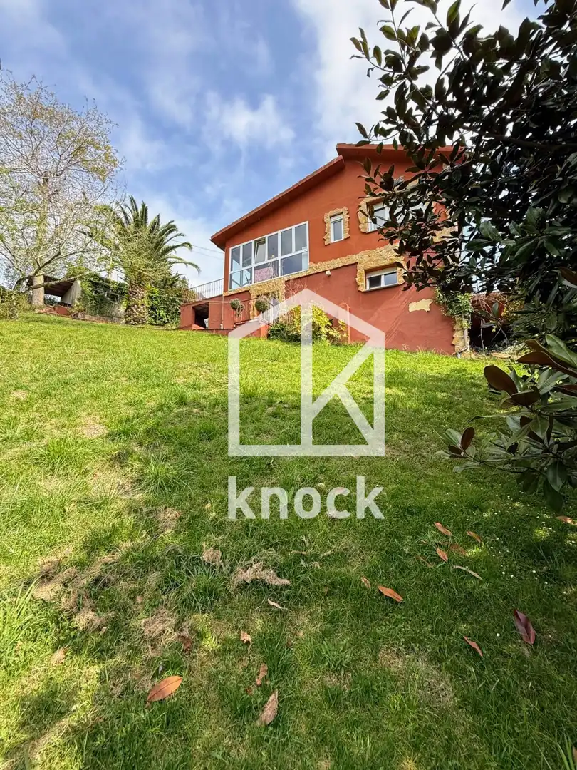 Exterior view of Houses for sale in Villaviciosa  with Heating, Terrace and Storage room