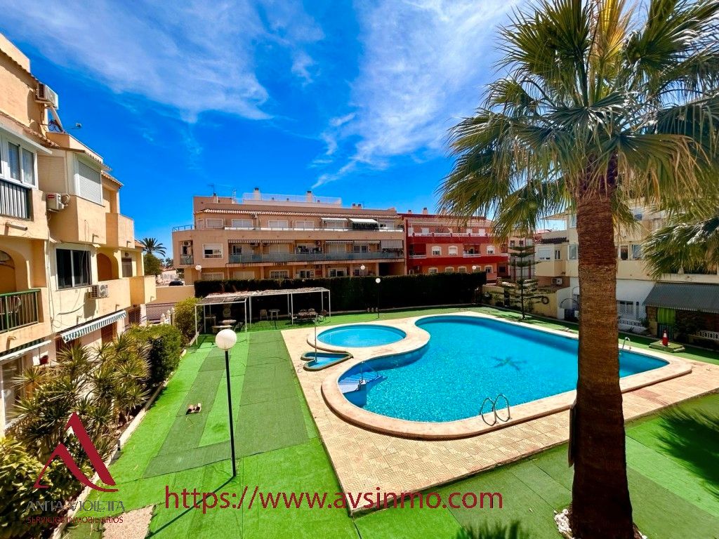 Exterior view of Apartment to rent in Torrevieja  with Air Conditioner, Furnished and Oven