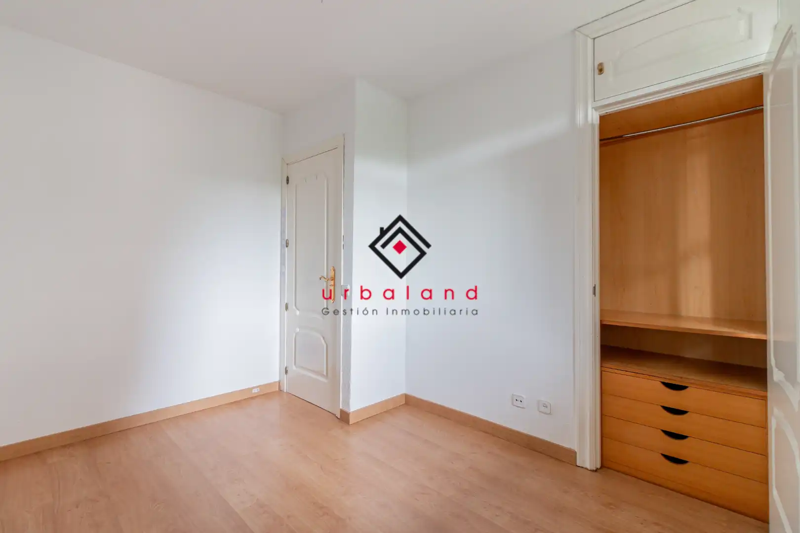 Bedroom of Attic for sale in Madrid  with Air Conditioner, Heating and Terrace