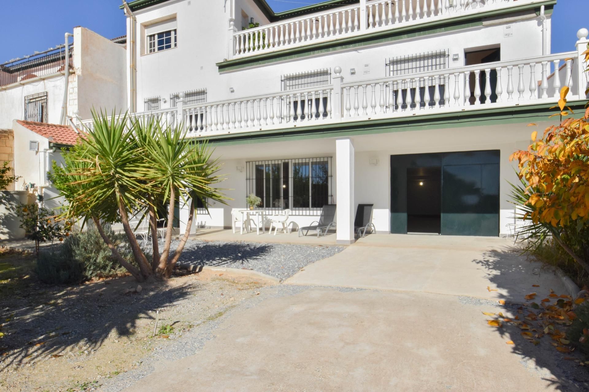 Exterior view of House or chalet for sale in Pinos Puente  with Air Conditioner, Heating and Private garden