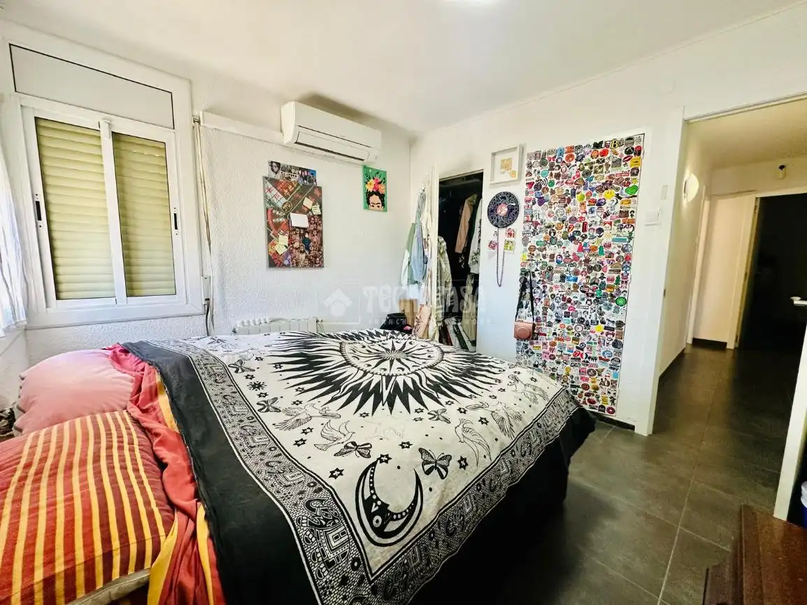 Habitación de Piso en venta en Barcelona con Aire acondicionado, Calefacción y Balcón