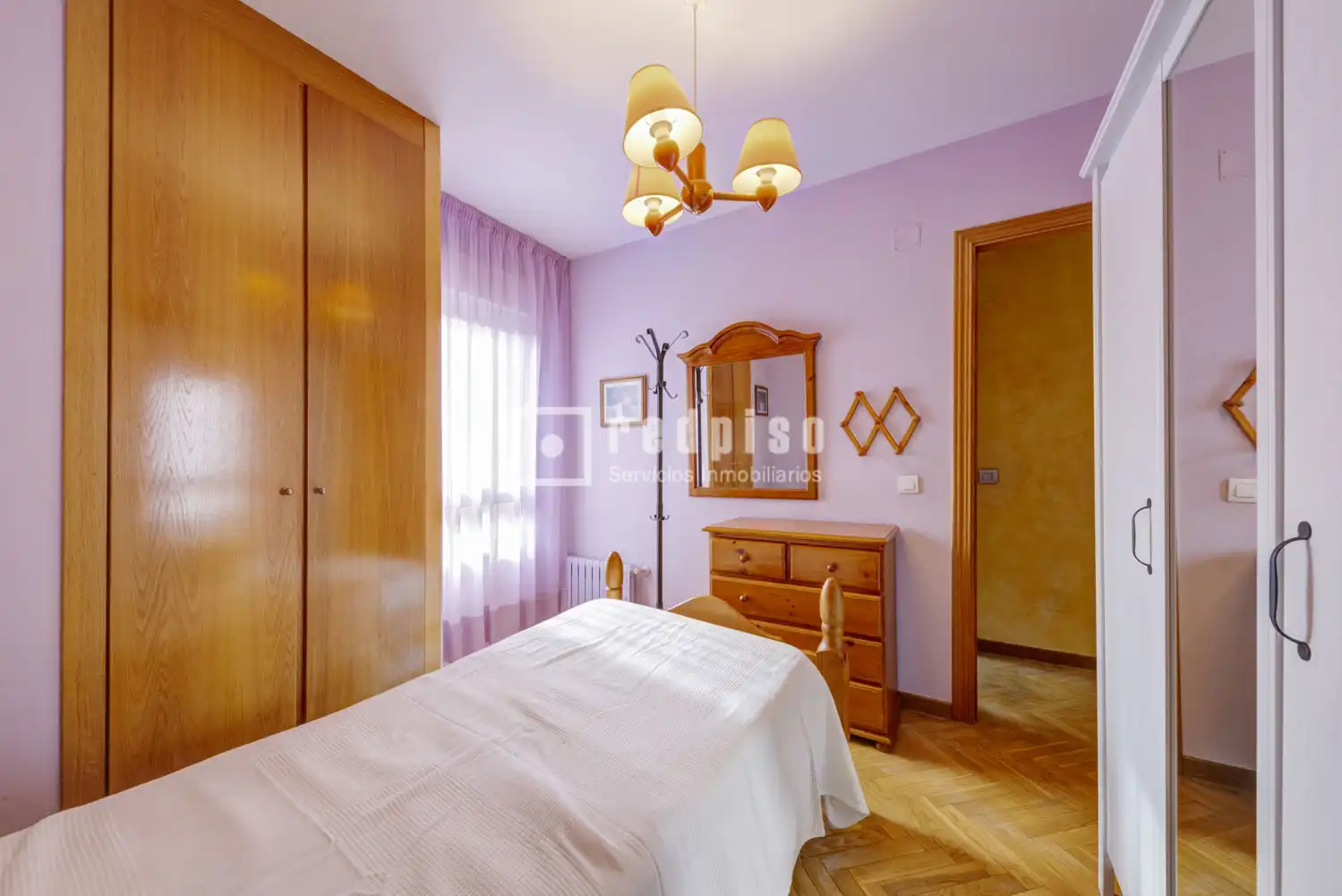 Bedroom of Flat for sale in Pozuelo de Alarcón  with Heating, Private garden and Parquet flooring