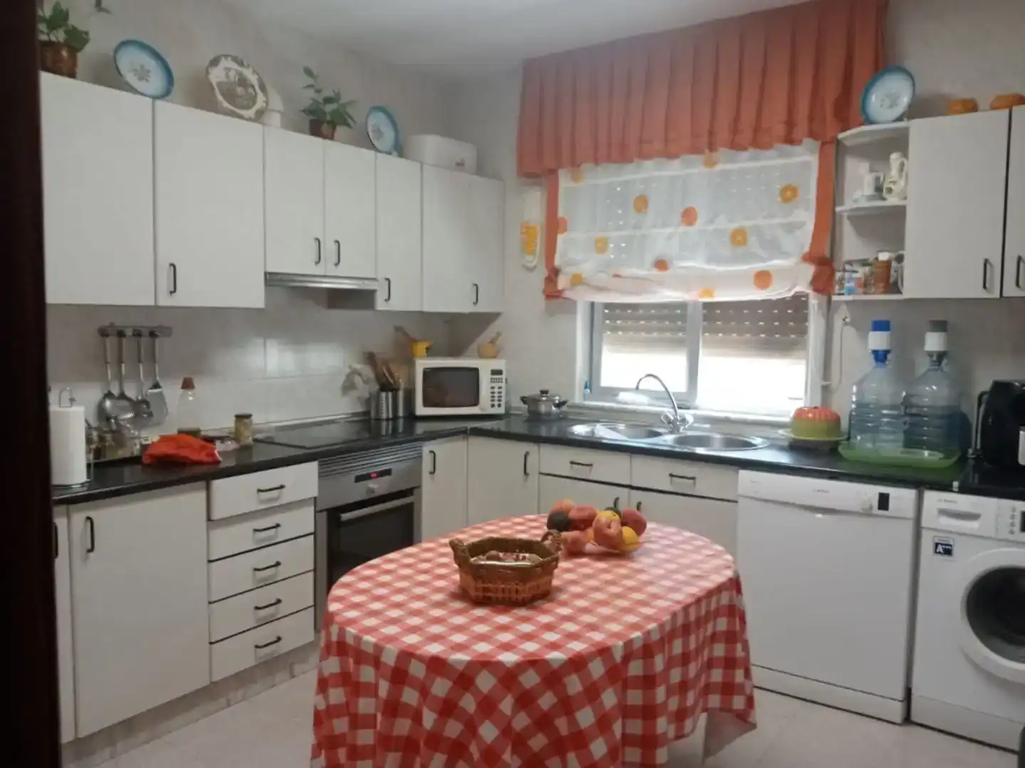 Cuina de Casa o xalet en venda en Morille amb Calefacció, Jardí privat i Traster