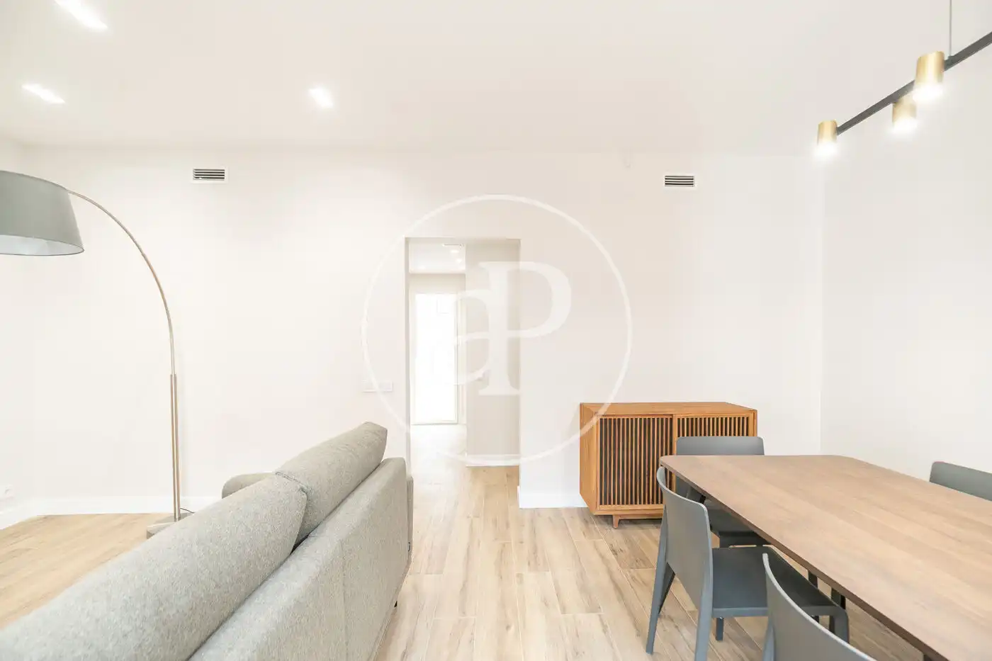 Wohnzimmer von Wohnung zum Verkauf in Barcelona mit Klimaanlage, Heizung und Möbliert
