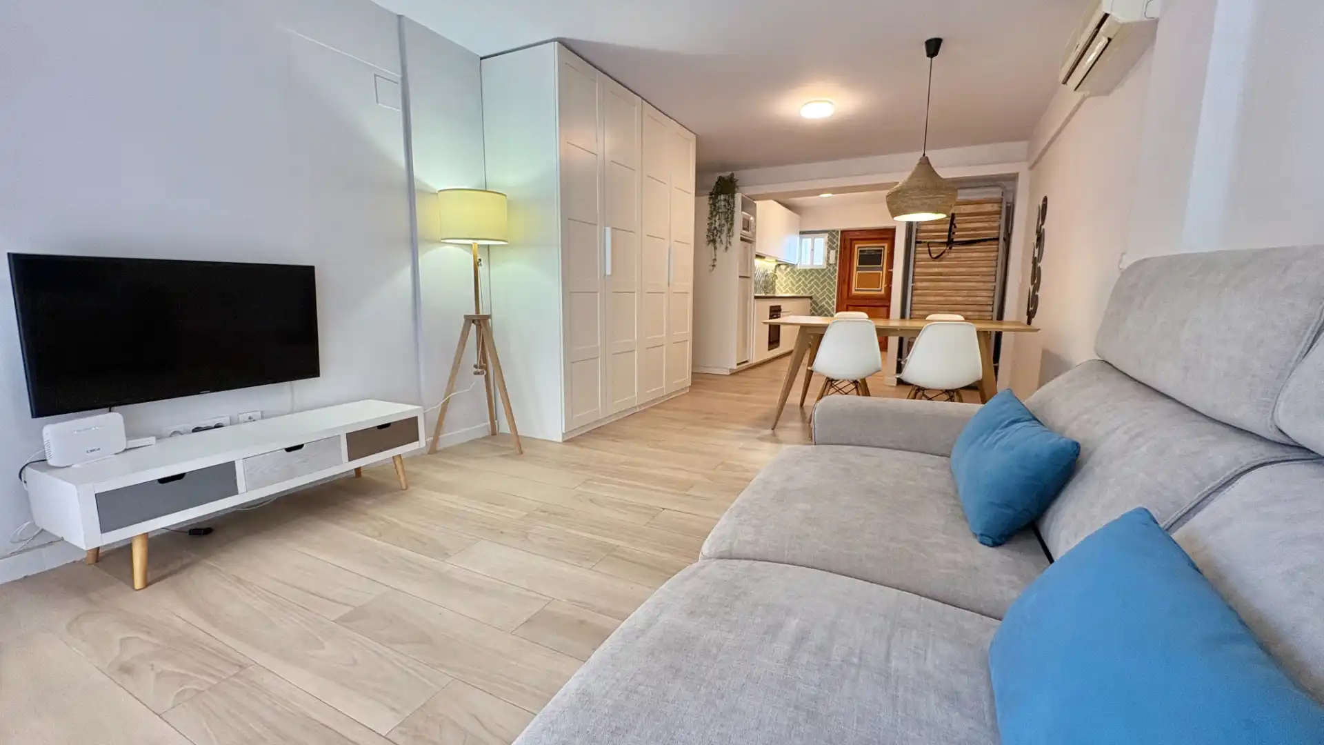 Sala d'estar de Estudi en venda en Cullera amb Aire condicionat, Moblat i Forn