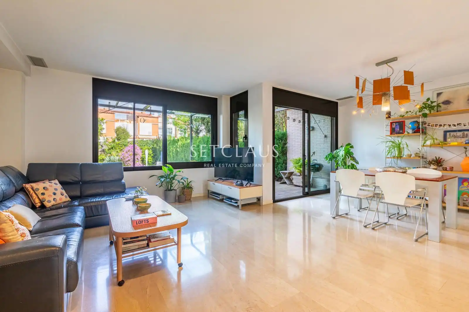 Vista exterior de Casa adosada en venta en Premià de Mar con Aire acondicionado, Calefacción y Jardín privado