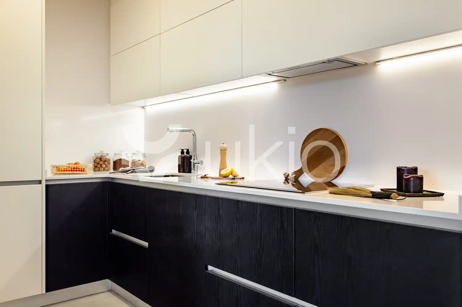 Cuina de Apartament de lloguer en Barcelona amb Aire condicionat, Terrassa i Moblat