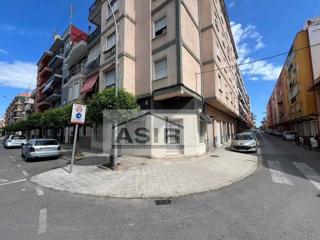 Gewerbefläche zum Verkauf in Calle Jose Vidal Canet