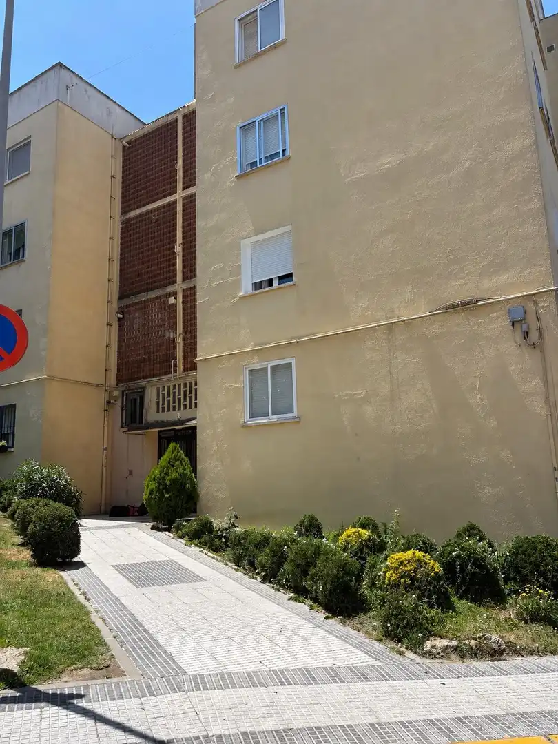 Vista exterior de Pis en venda en Majadahonda amb Calefacció
