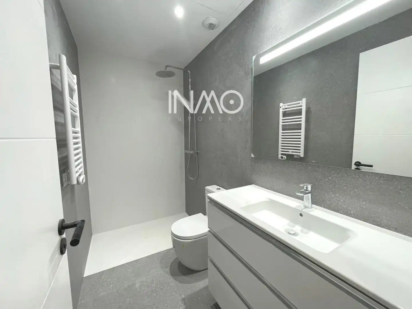Baño de Piso en venta en Rubí con Aire acondicionado y Terraza