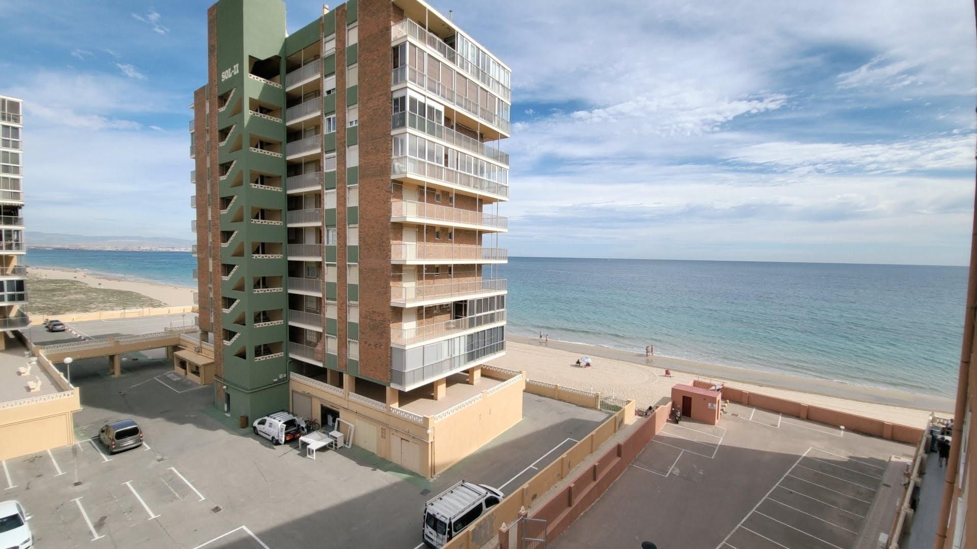 Vista exterior de Apartamento en venta en Elche / Elx con Aire acondicionado y Calefacción