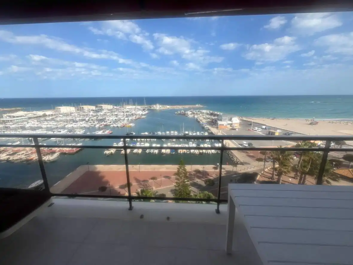 Apartments for rent in Calle Sanbartolomé, Campello Playa