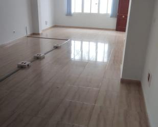 Living room of Premises to rent in  Sevilla Capital  with Air Conditioner