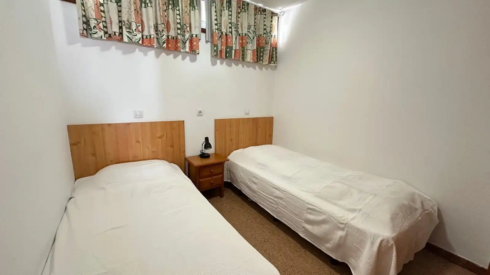 Habitación de Apartamento en venta en San Bartolomé de Tirajana con Amueblado, Balcón y Piscina comunitaria