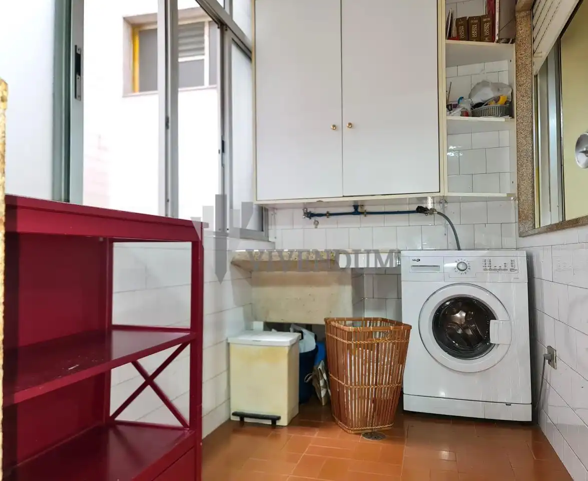 Cocina de Piso en venta en Vigo  con Calefacción, Parquet y Terraza