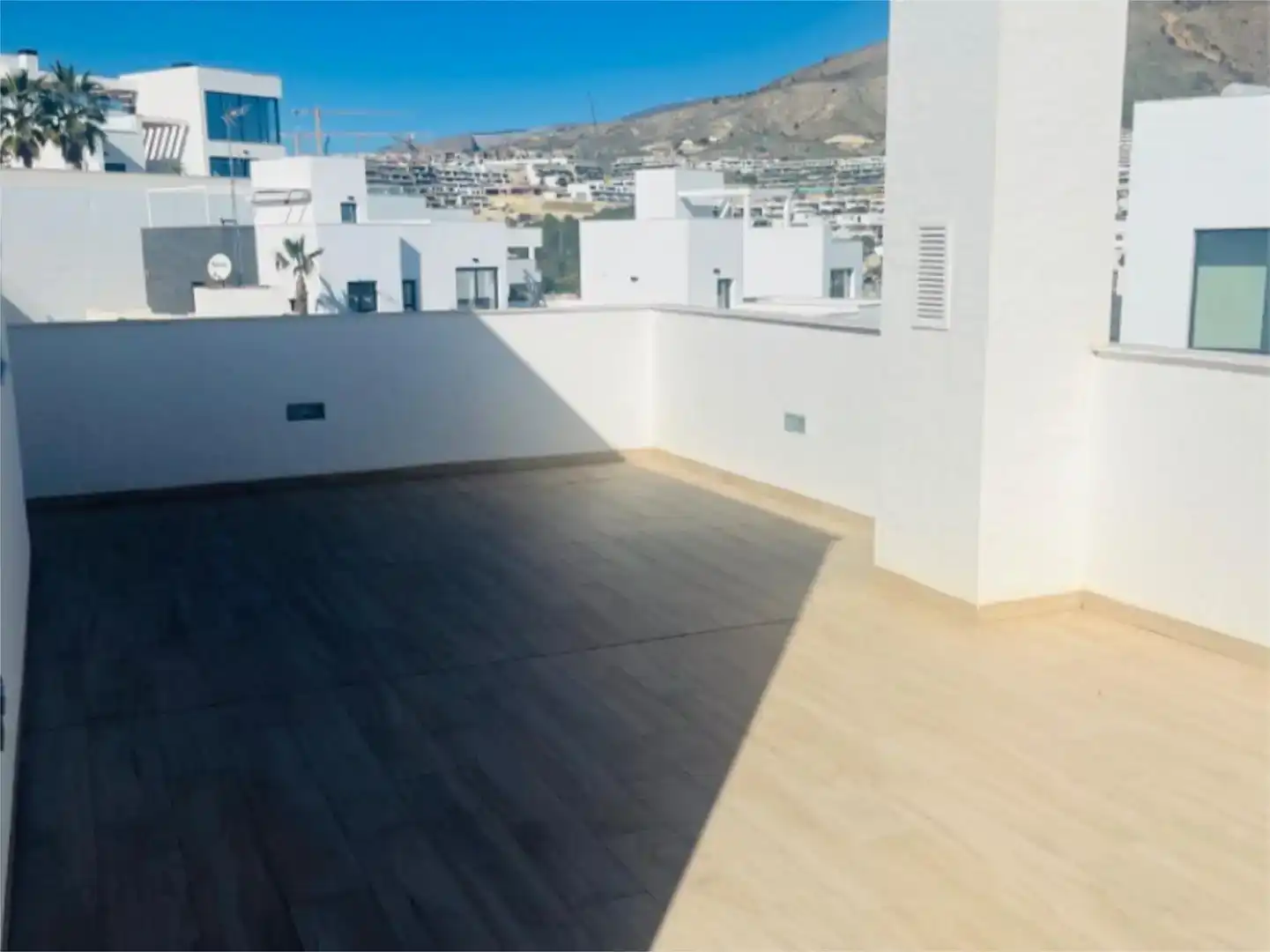 Terrassa de Casa adosada en venda en Finestrat amb Aire condicionat, Piscina i Balcó