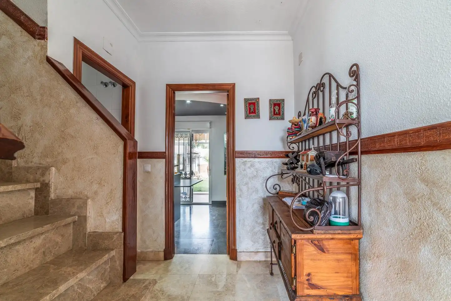 Casa o xalet en venda en Montequinto amb Aire condicionat, Jardí privat i Piscina