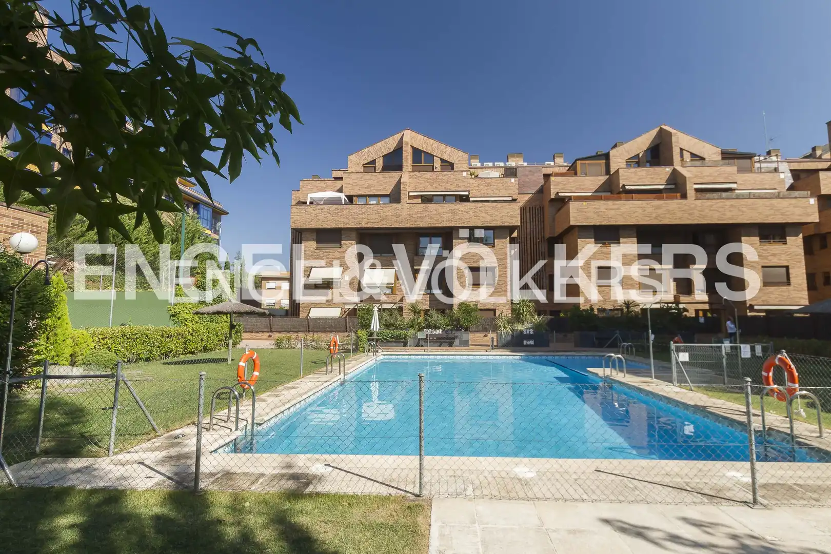Garden of Flat for rent in Madrid  with Air Conditioner, Heating and Parquet flooring
