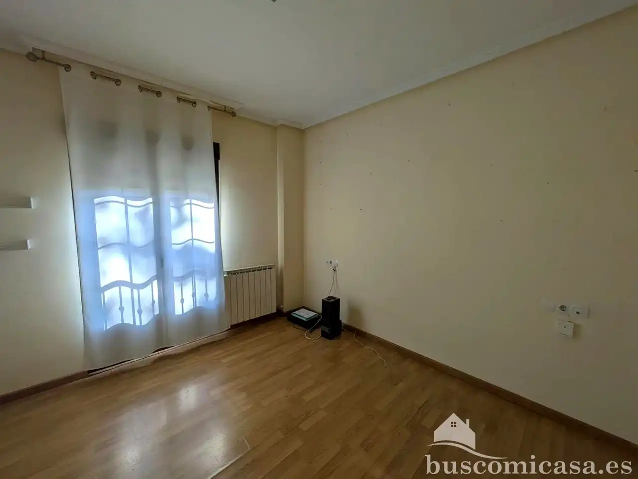 Habitación de Local de alquiler en Linares con Aire acondicionado