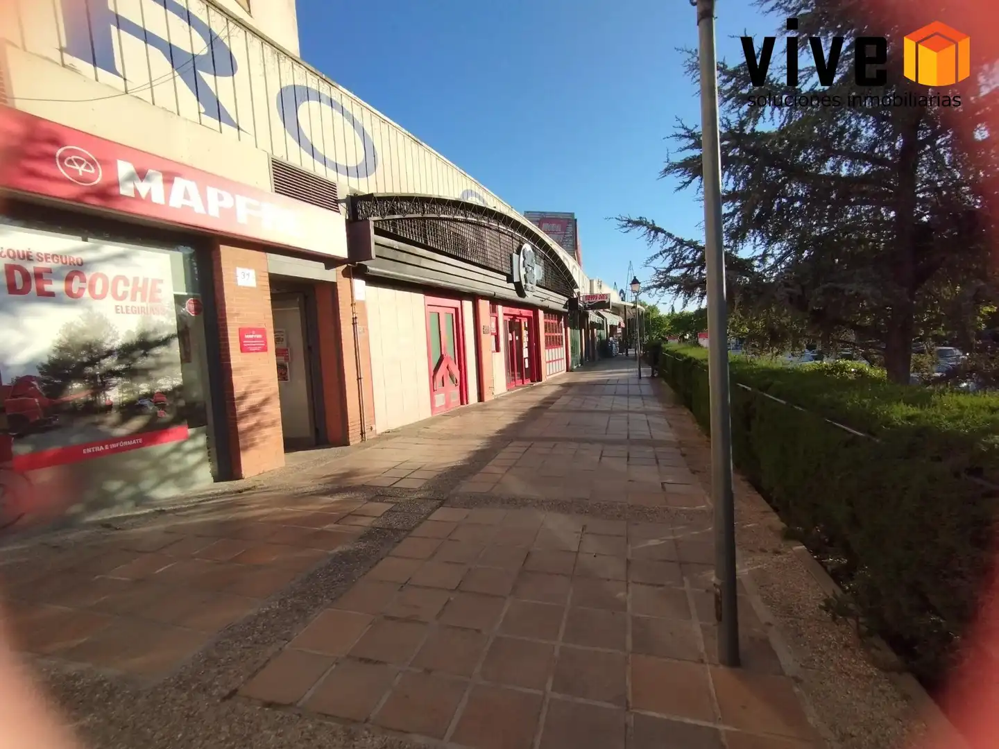 Vista exterior de Piso en venta en Mairena del Aljarafe con Aire acondicionado y Balcón
