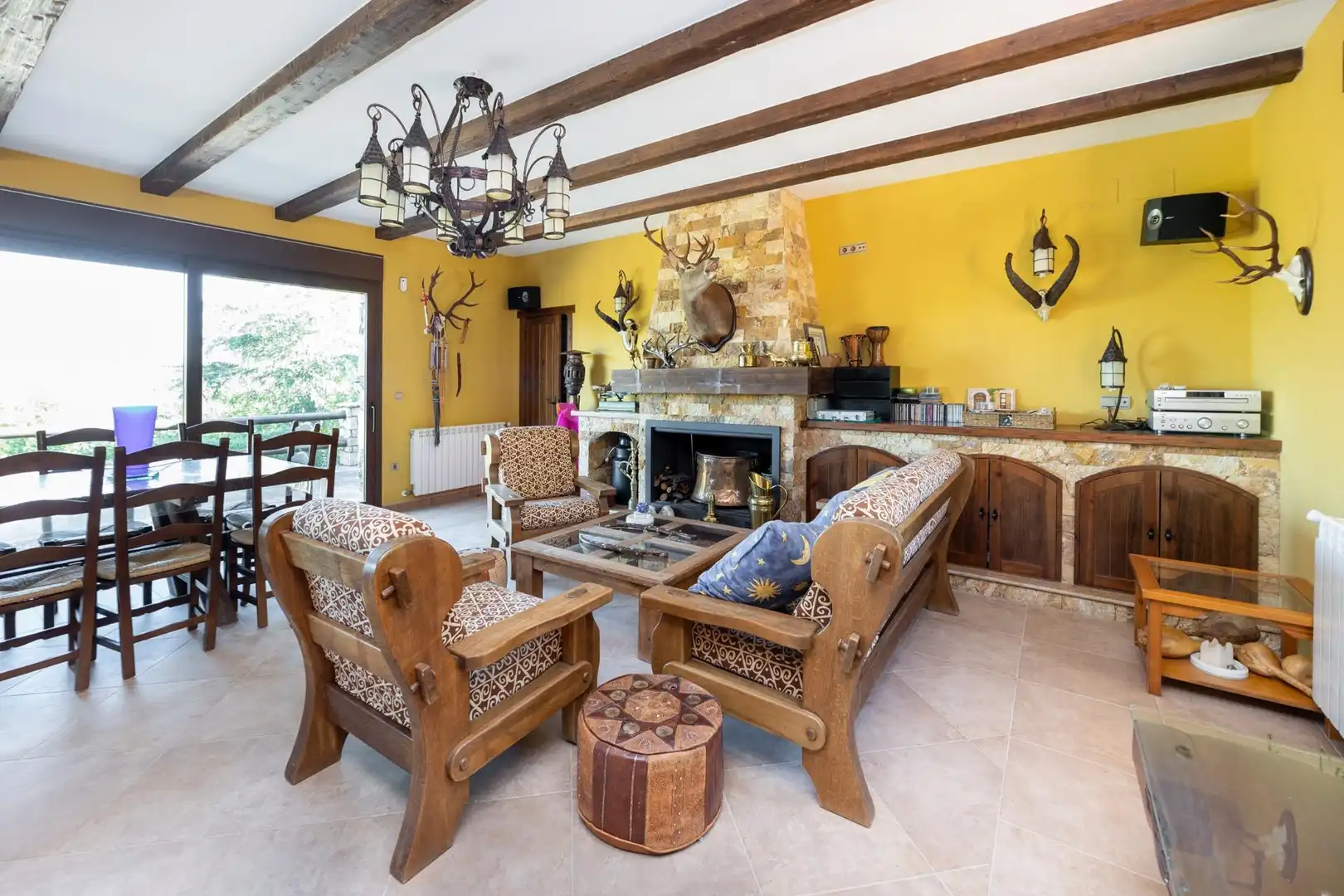 Living room of Houses for sale in Colomera  with Heating, Terrace and Storage room