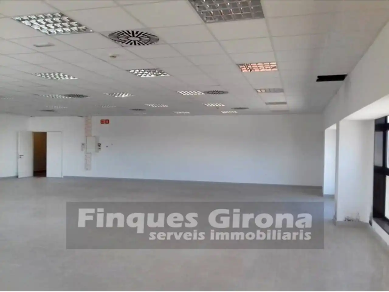 Oficina en venda en Celrà amb Aire condicionat