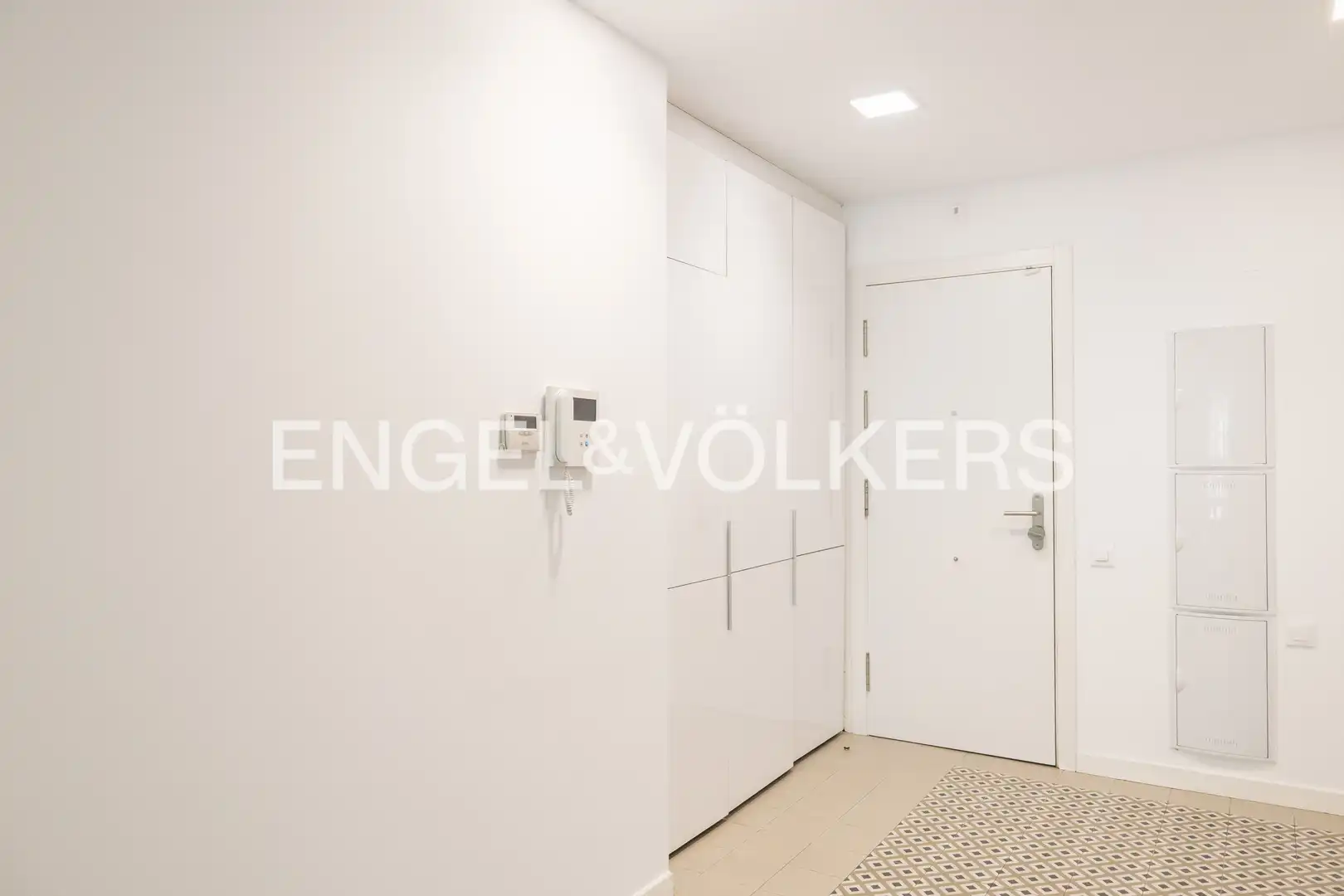 Wohnung zum Verkauf in Barcelona mit Klimaanlage, Heizung und Parkett