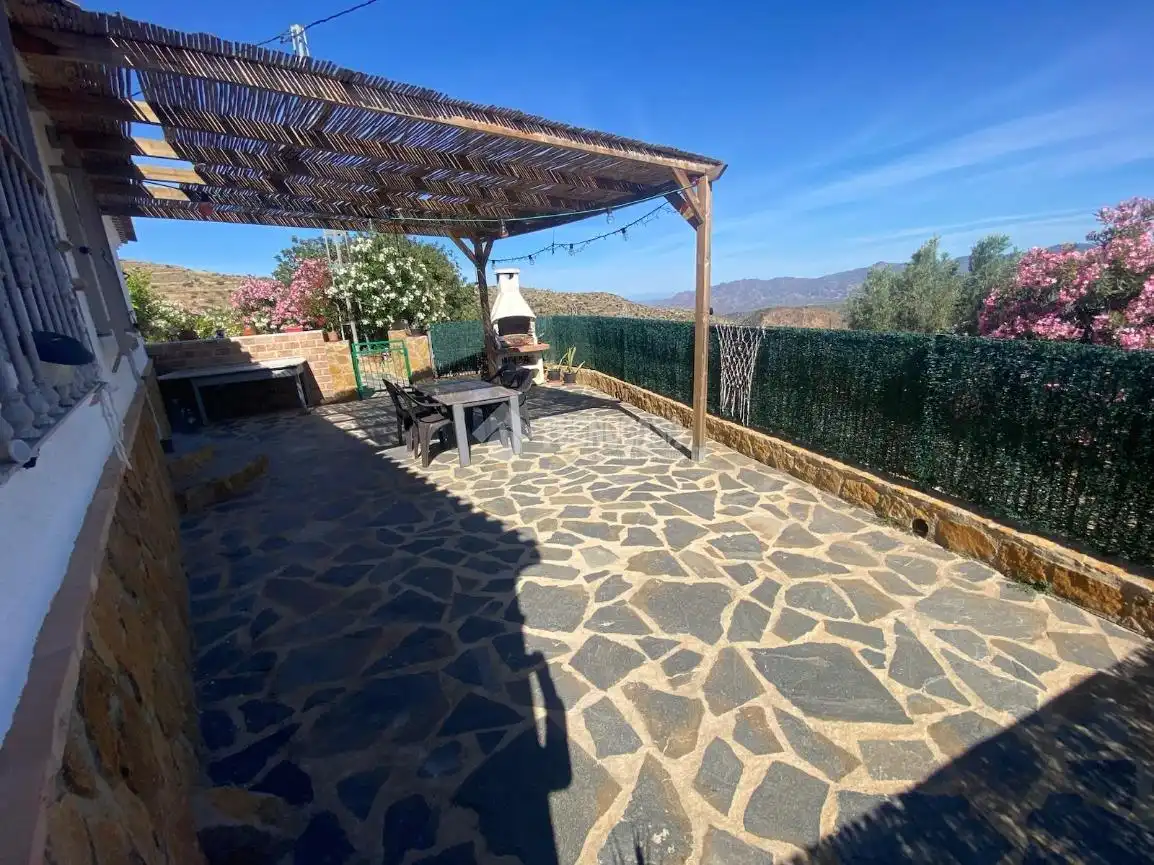 Terrassa de Finca rústica en venda en Bédar amb Aire condicionat, Jardí privat i Moblat
