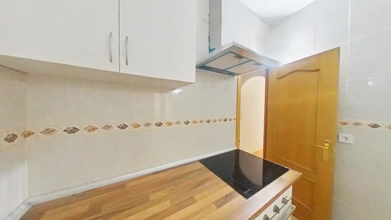 Cocina de Piso en venta en Madrid con Calefacción