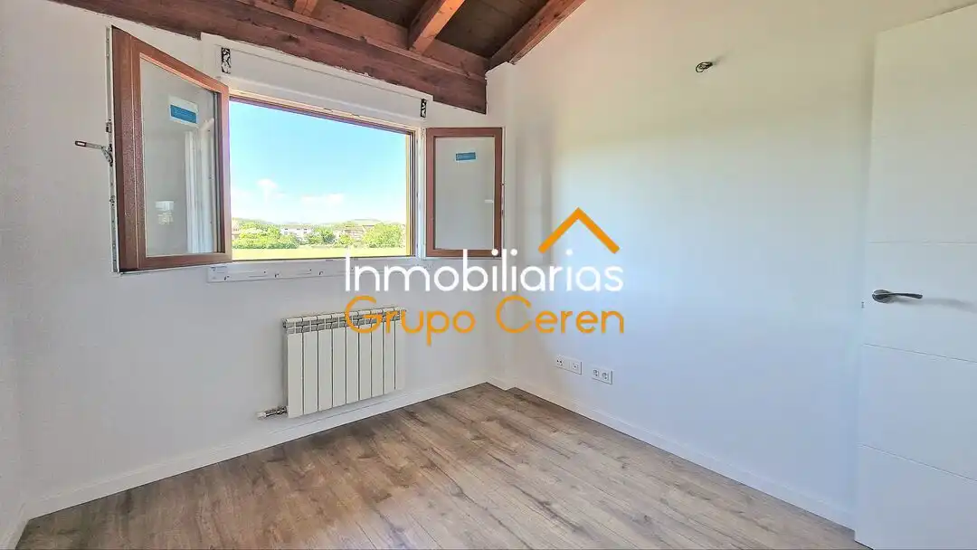 Casa adosada en venda en Herramélluri amb Calefacció, Jardí privat i Terrassa