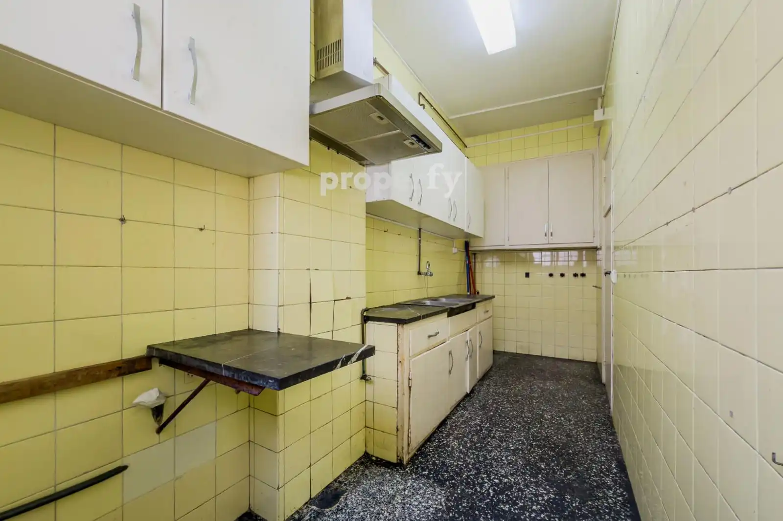 Cocina de Piso en venta en Barcelona con Calefacción, Terraza y Balcón