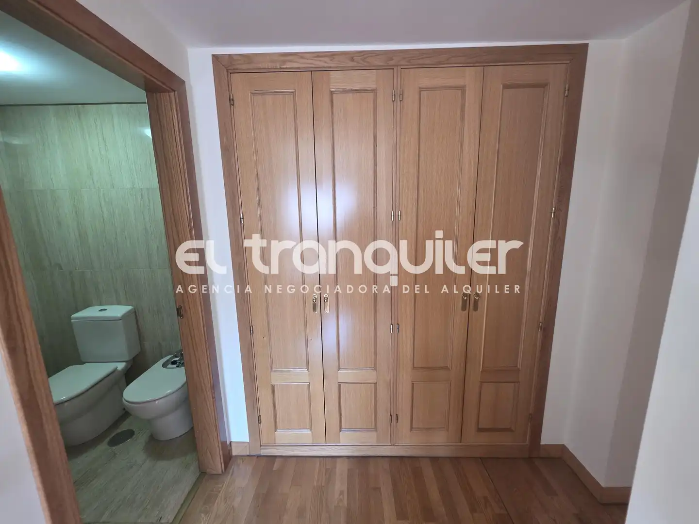 Bedroom of Flat for rent in Madrid  with Air Conditioner, Parquet flooring and Swimming Pool