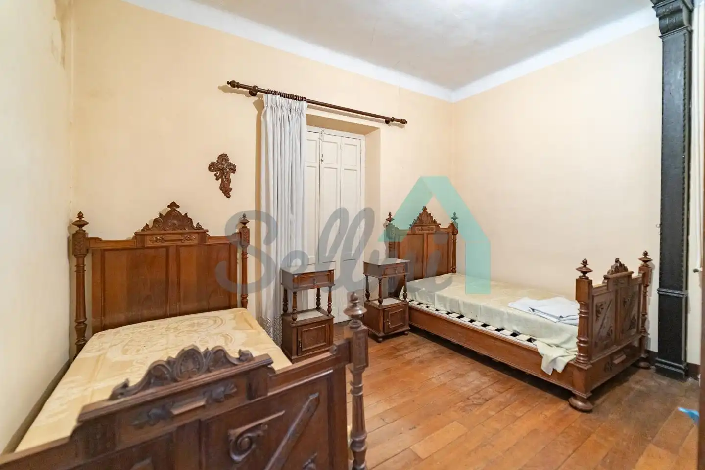 Dormitori de Casa o xalet en venda en Piloña amb Jardí privat, Parquet i Terrassa