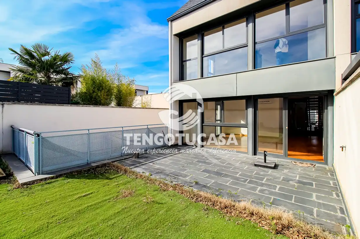 Terrace of Detached homes for rent in Madrid  with Air Conditioner, Heating and Private garden