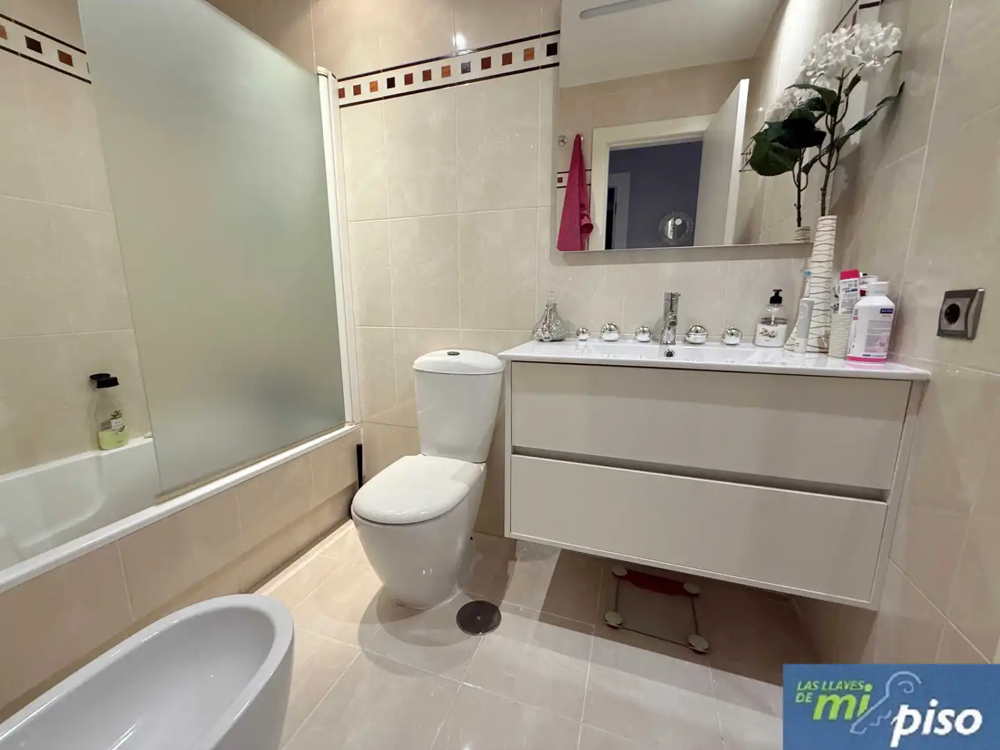 Baño de Casa adosada en venta en Arroyo de la Encomienda con Calefacción, Jardín privado y Parquet