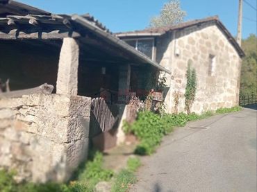 Casa rustica con giardino in vendita a San Rosendo