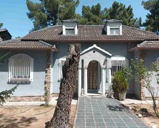 Exterior view of House or chalet for sale in Marugán  with Terrace and Swimming Pool