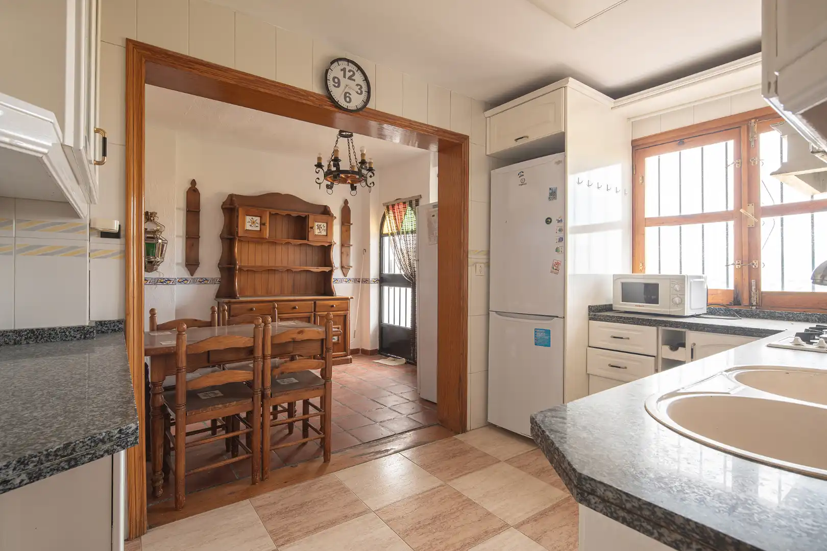 Kitchen of Houses for sale in Genil