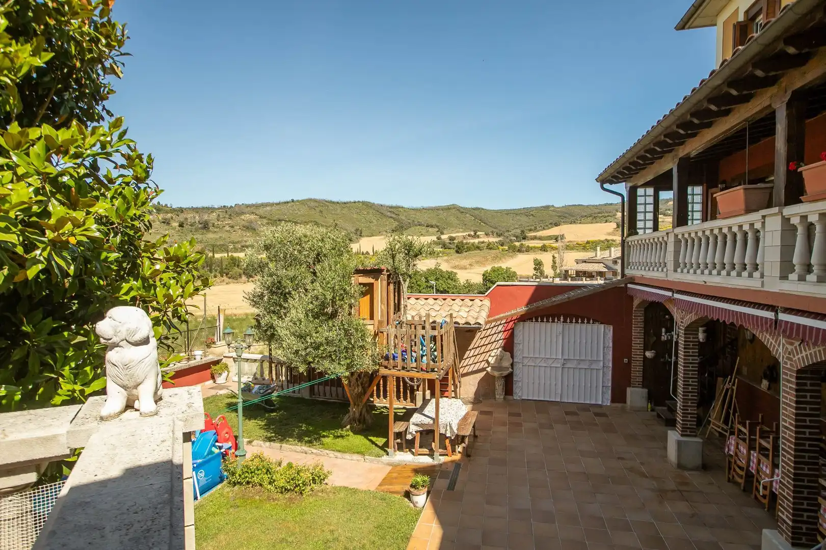 Terrace of Houses for sale in Legarda  with Air Conditioner, Heating and Private garden