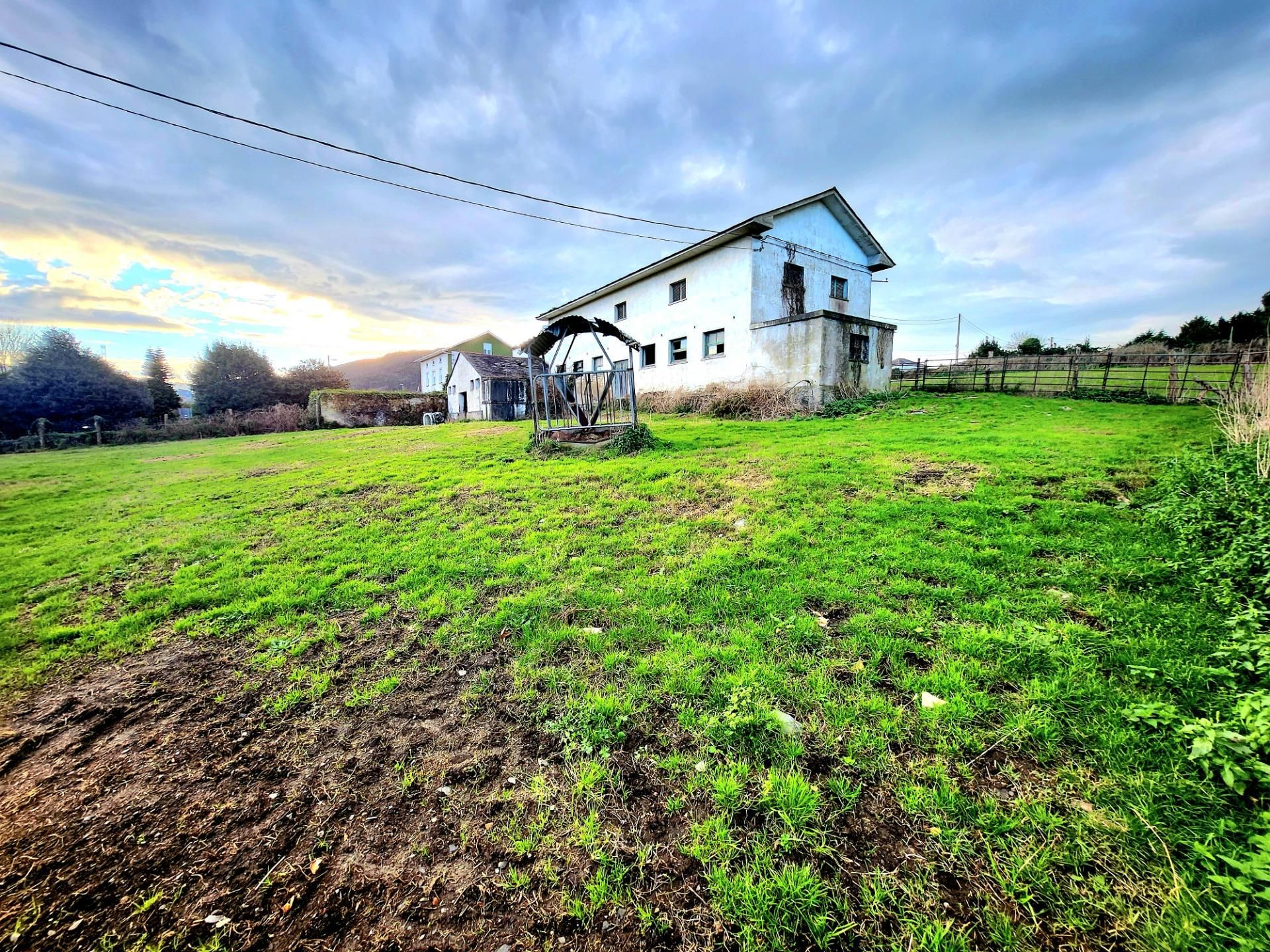 Casa o xalet en venda en Coaña amb Jardí privat