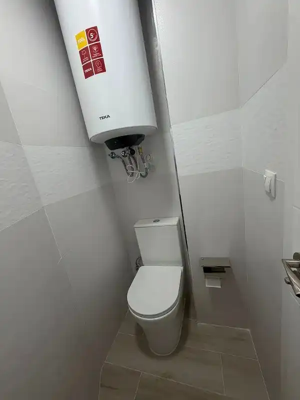 Bathroom of Flat for sale in Madrid  with Air Conditioner