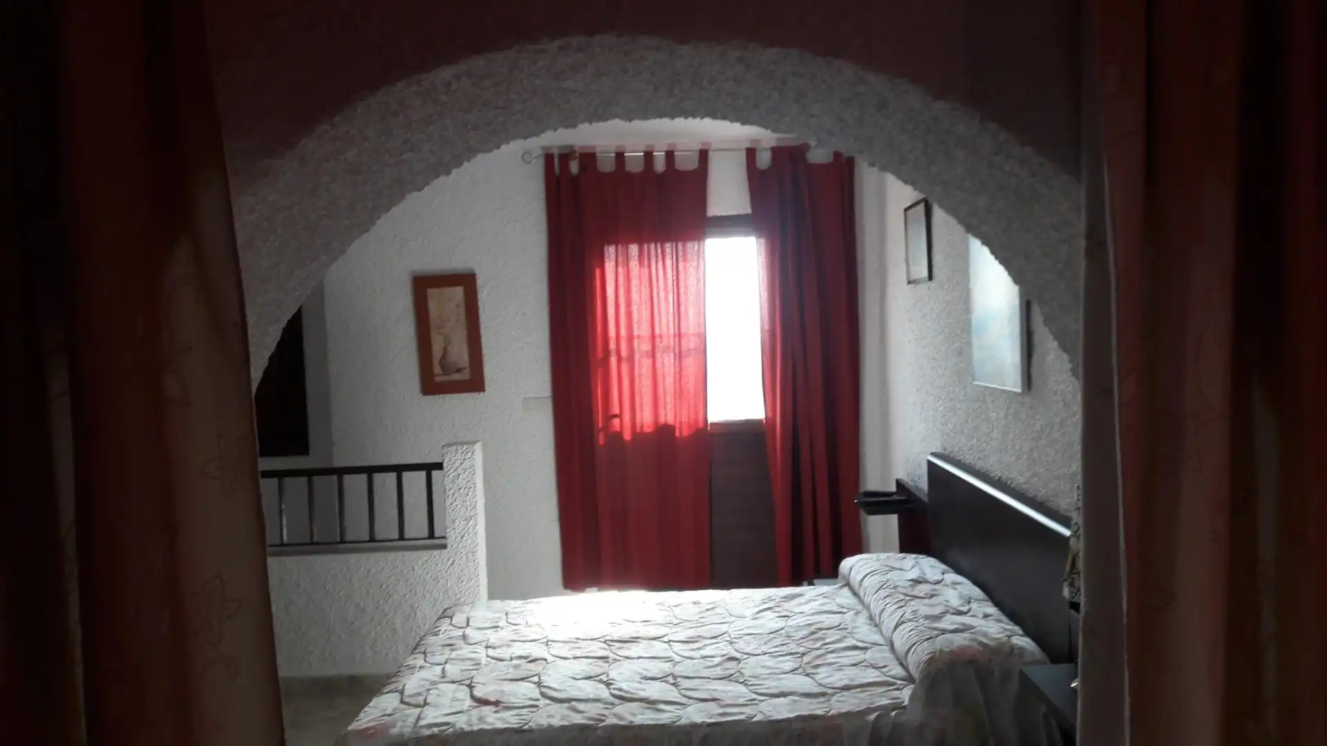 Dormitori de Casa adosada en venda en Almuñécar amb Piscina comunitària