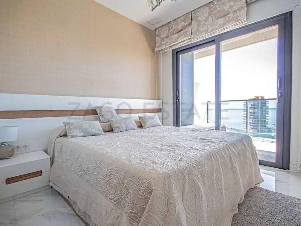 Wohnung zur Miete in Avenida Villajoyosa La, Playa Poniente