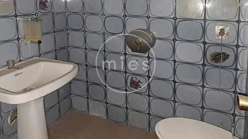 Baño de Local en venta en Torrent