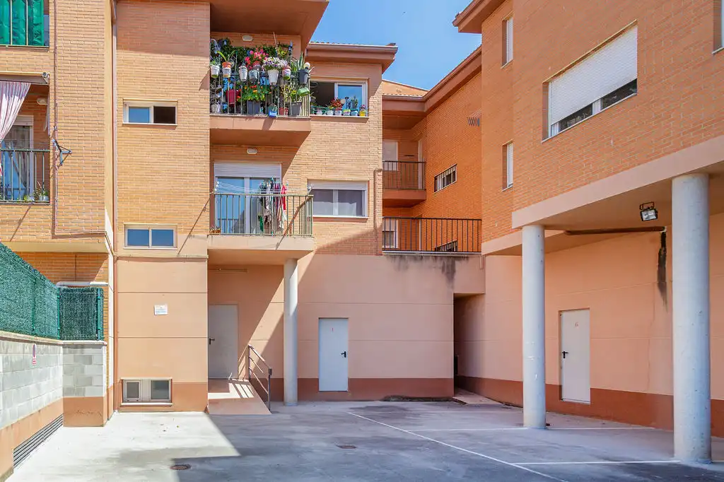 Vista exterior de Garaje en venta en San Mateo de Gállego