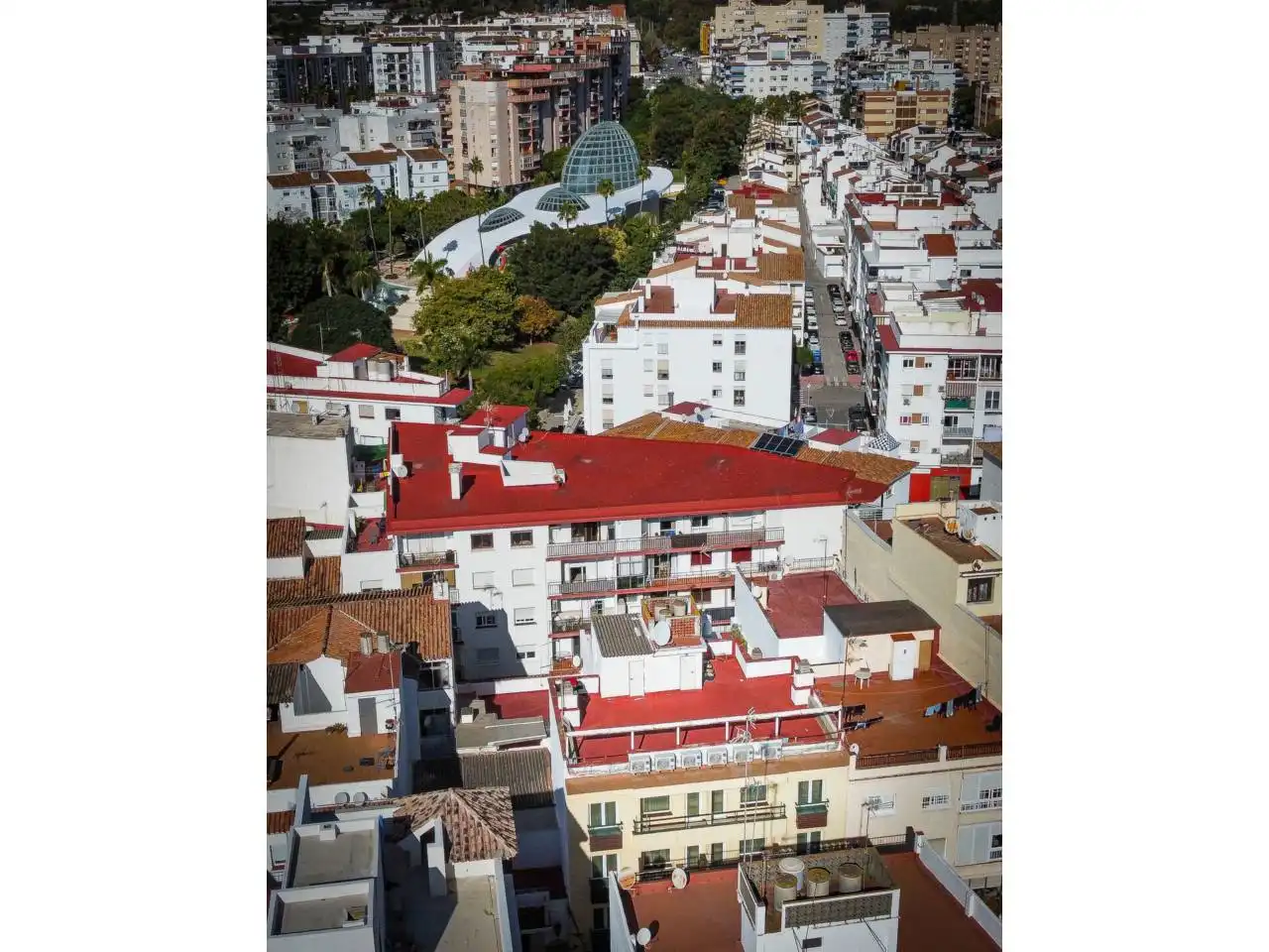 Vista exterior de Edifici en venda en Estepona