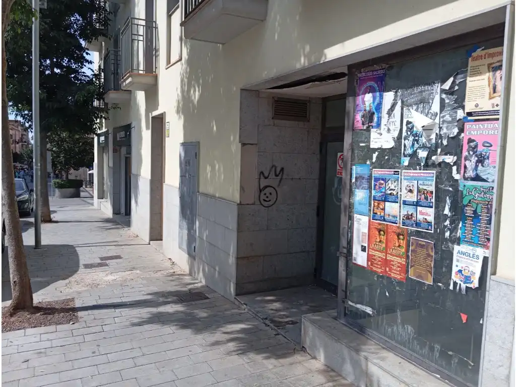 Business premises for sale in Calle Pi I Margall
