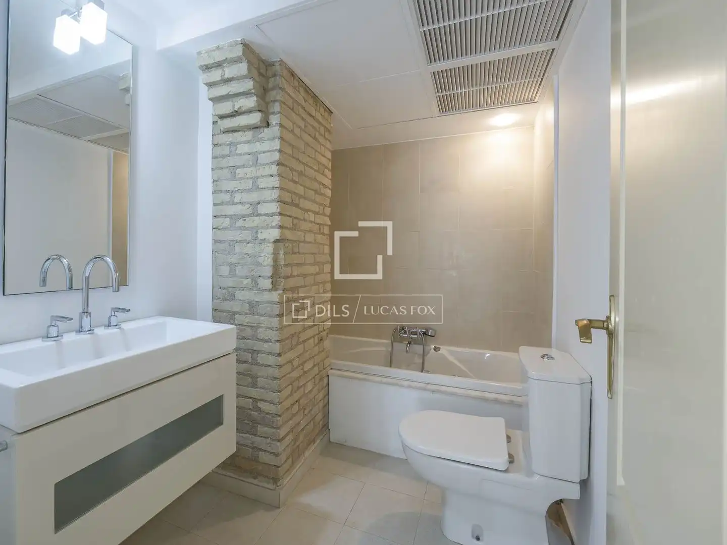 Baño de Piso de alquiler en Valencia con Aire acondicionado, Calefacción y Parquet